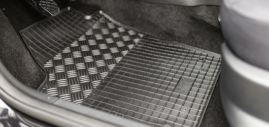 I'm interested in rubber car interior mats